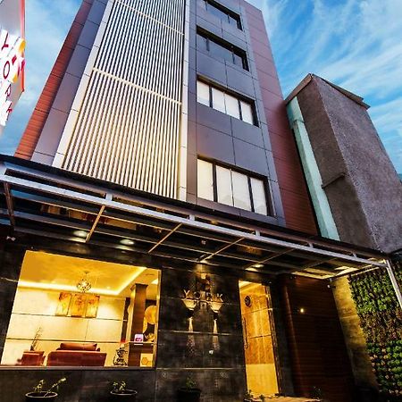 York Hotel Kochi Bagian luar foto