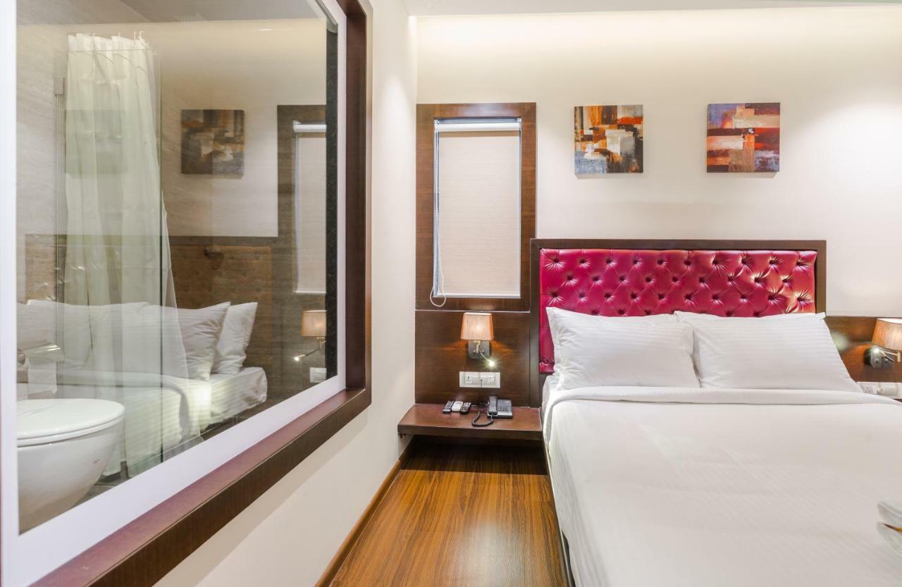 York Hotel Kochi Bagian luar foto