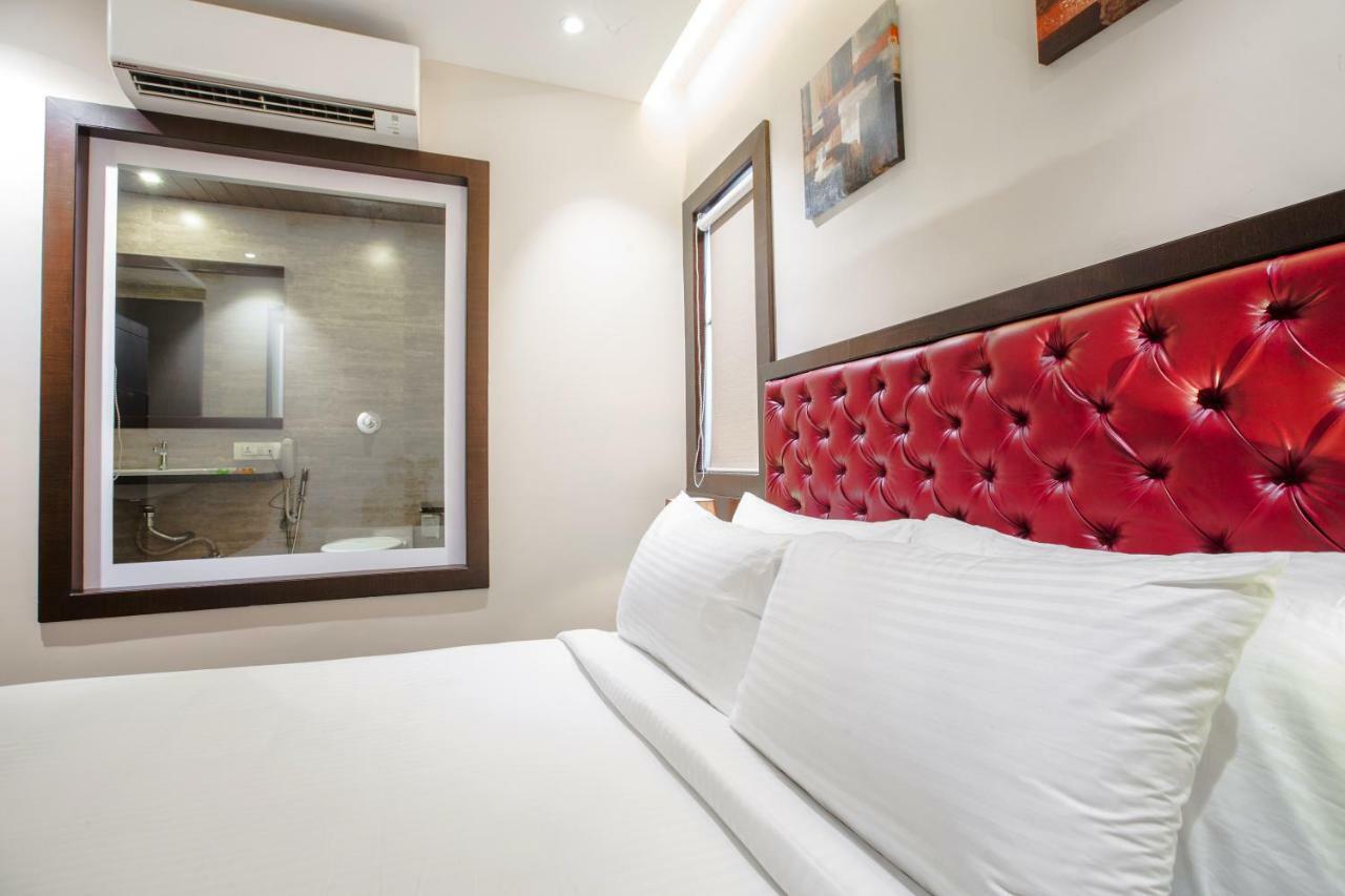 York Hotel Kochi Bagian luar foto