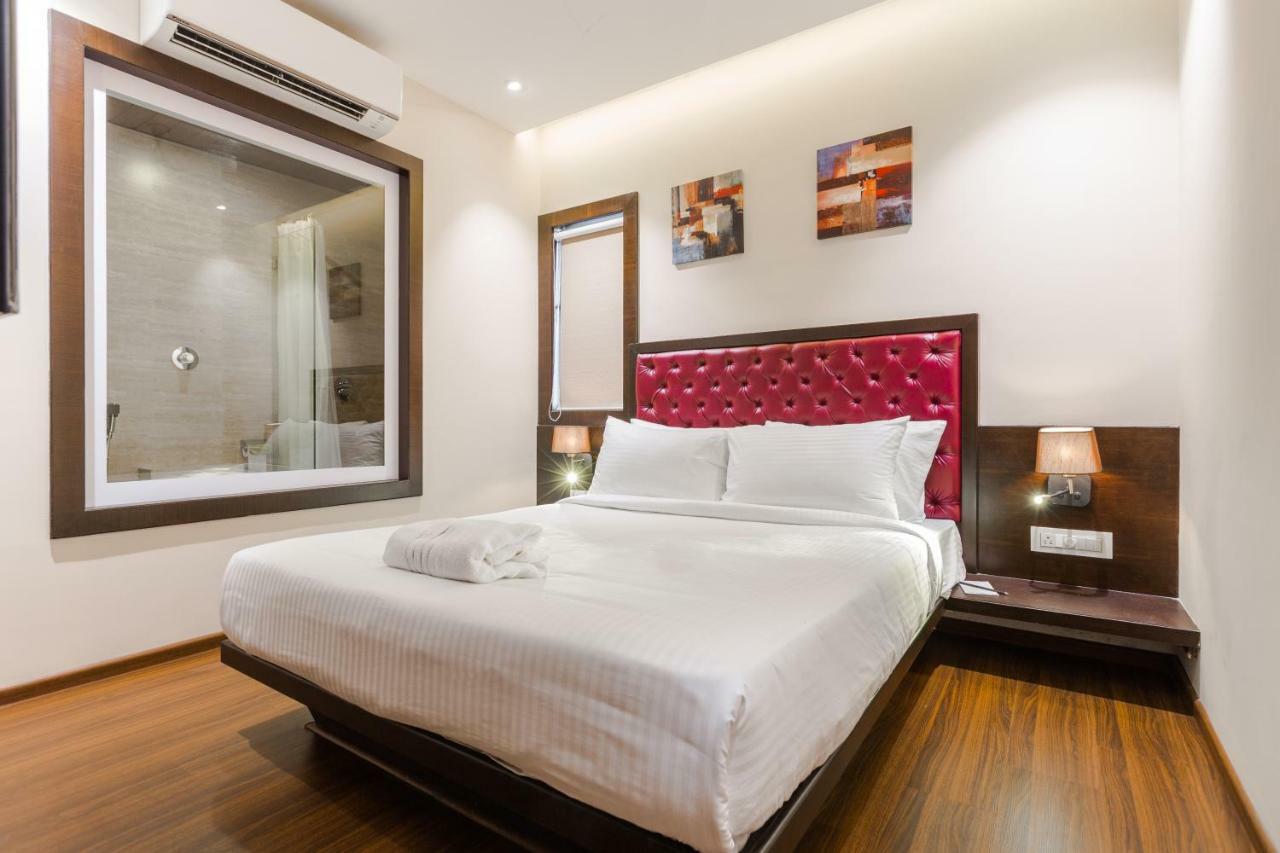 York Hotel Kochi Bagian luar foto
