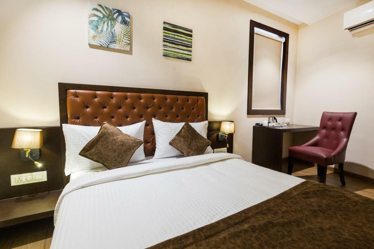 York Hotel Kochi Bagian luar foto