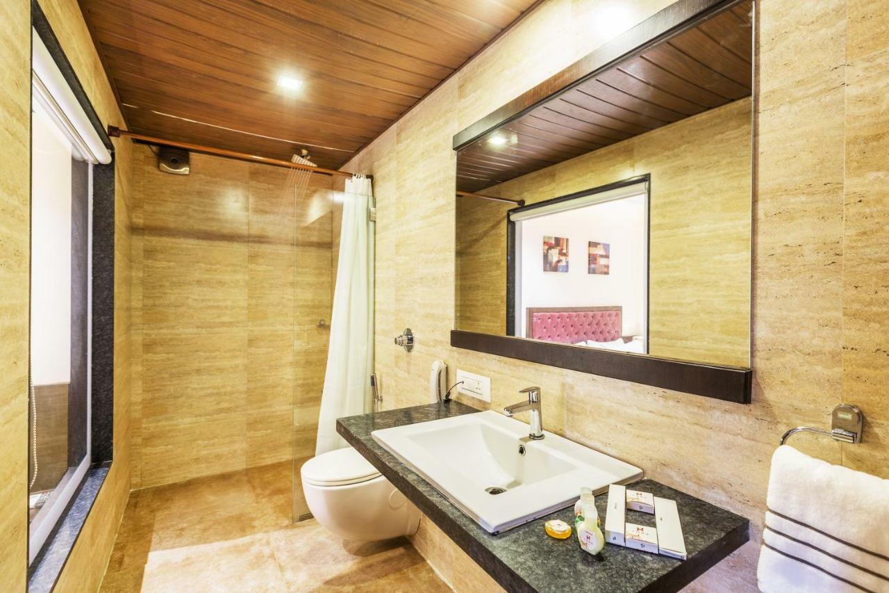 York Hotel Kochi Bagian luar foto