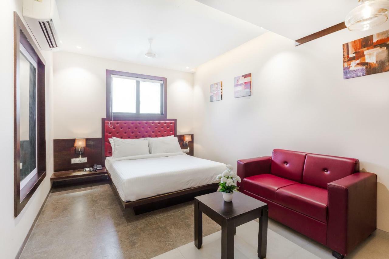 York Hotel Kochi Bagian luar foto