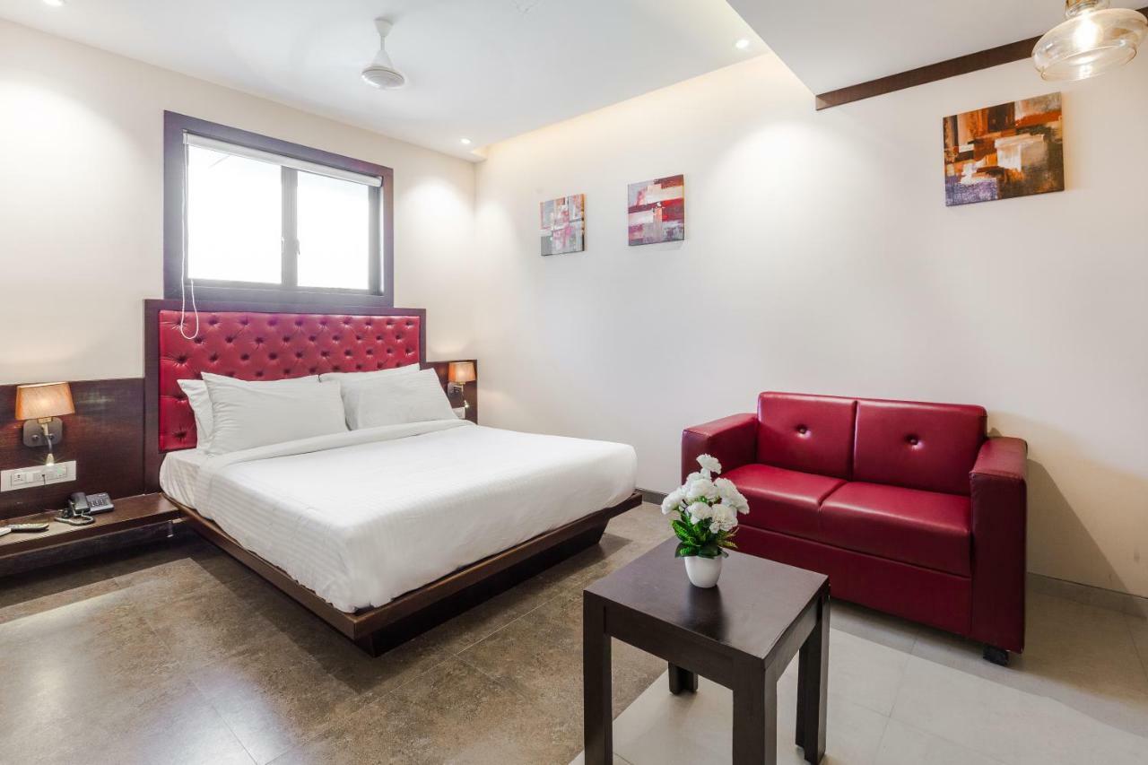 York Hotel Kochi Bagian luar foto