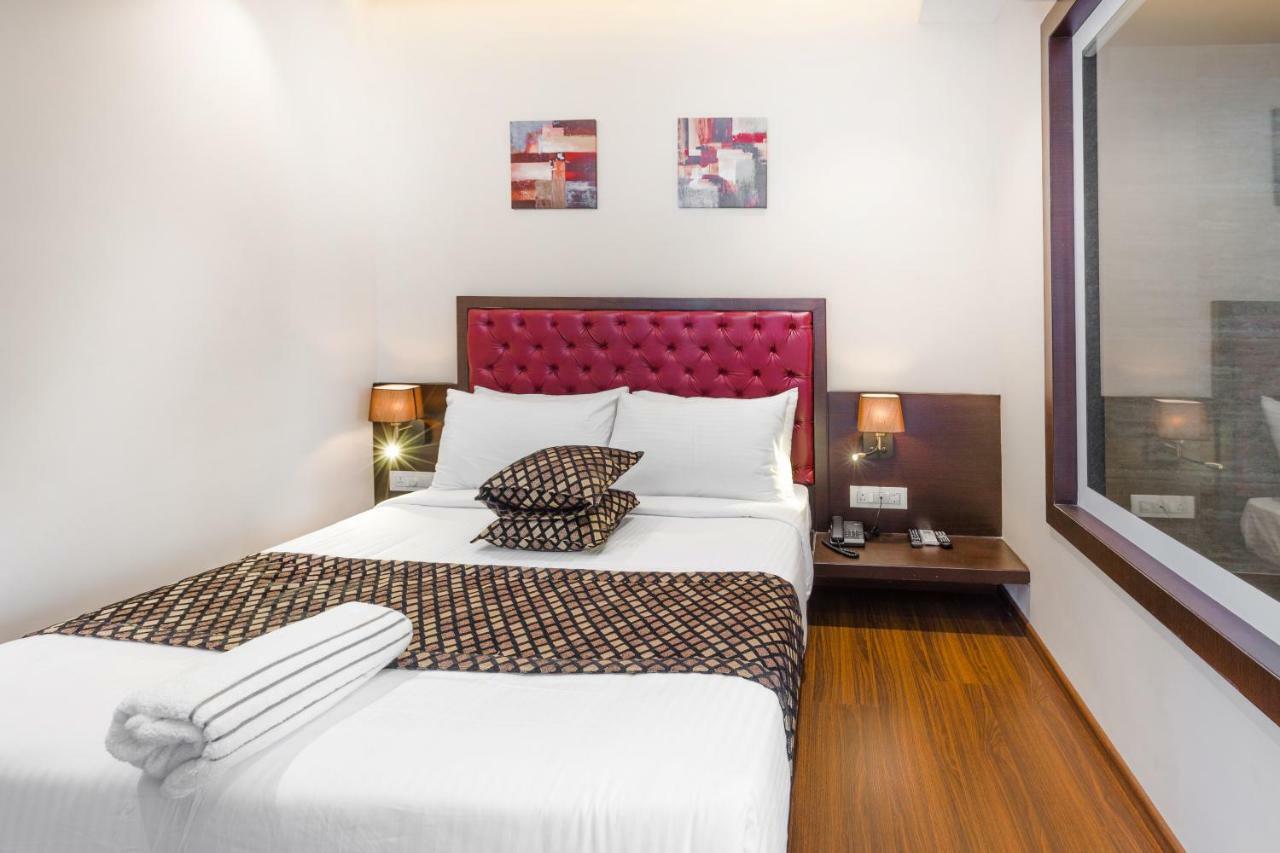 York Hotel Kochi Bagian luar foto
